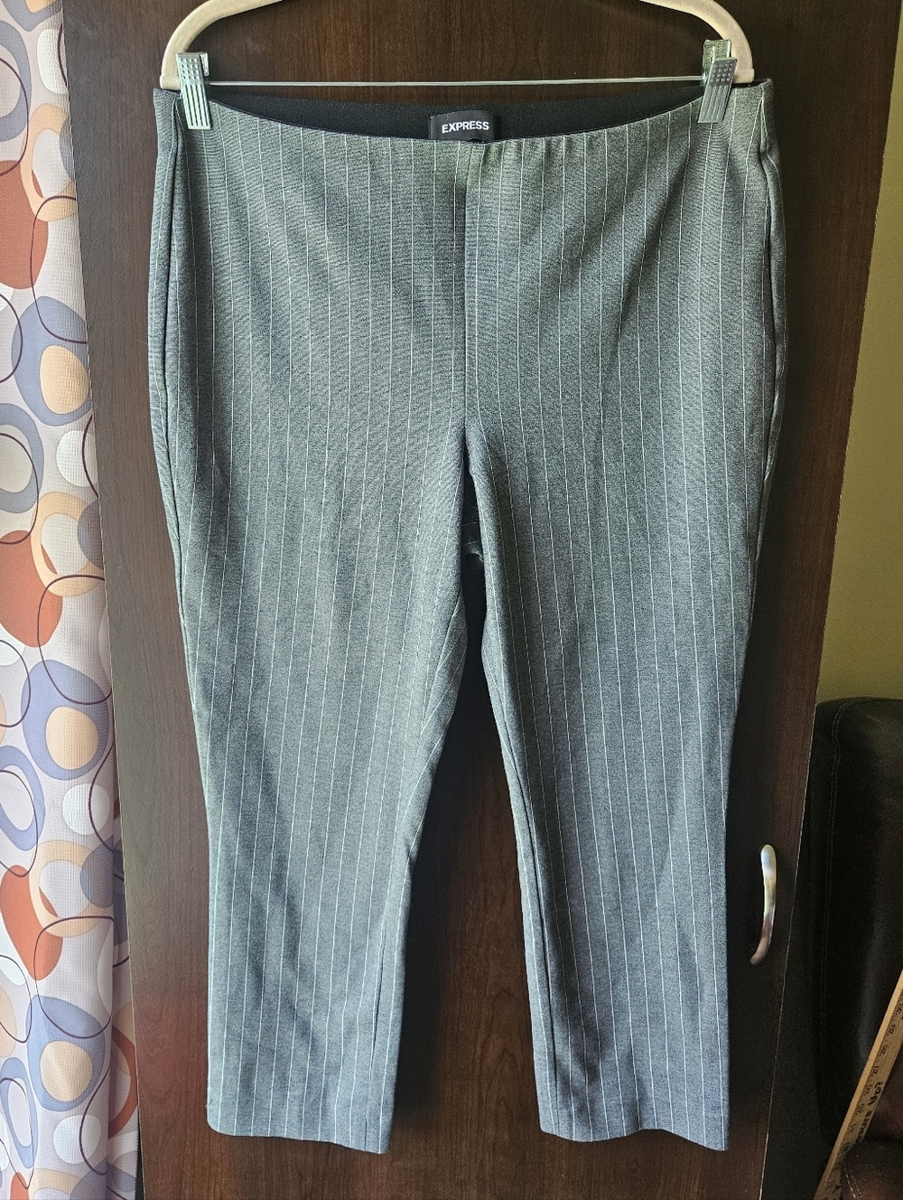 Express Gray High Rise Pinstripe Dress Pants Size Large